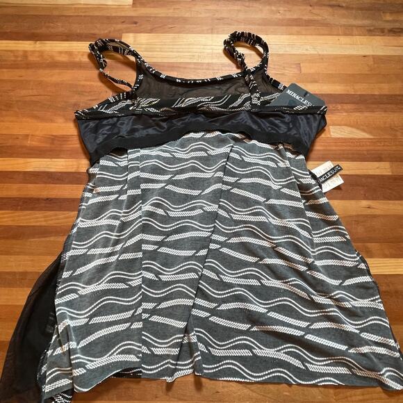 Miraclesuit Linked in Mirage Top Black/Multi 10 - Picture 4 of 9